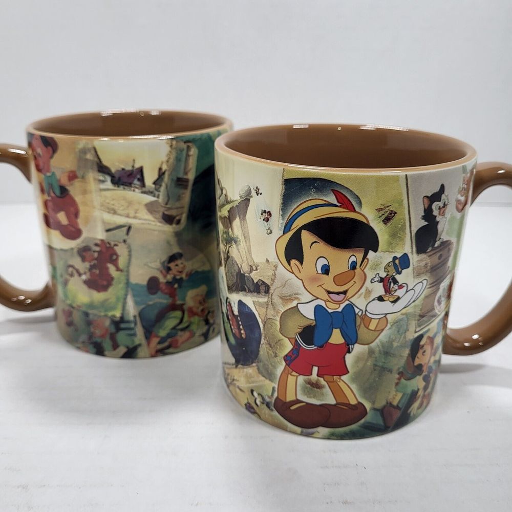 2 Disney Store Exclusive Pinocchio 16oz Coffee Mugs Movie Scenes Jiminy‎ Cricket